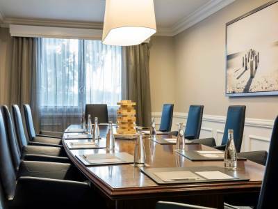 Hotel Renaissance Lauderdale Cruise Port 4*